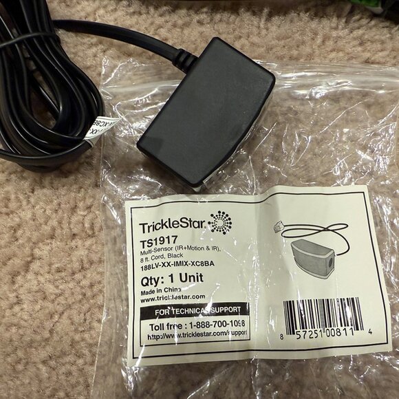 TrickleStar: TS1810 - 7 Outlet AV Advanced PowerStrip+ and Motion Sensor - Picture 2 of 5